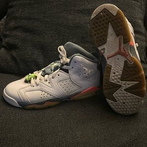 USED Kids 2016 Jordan 6 Retro Mango